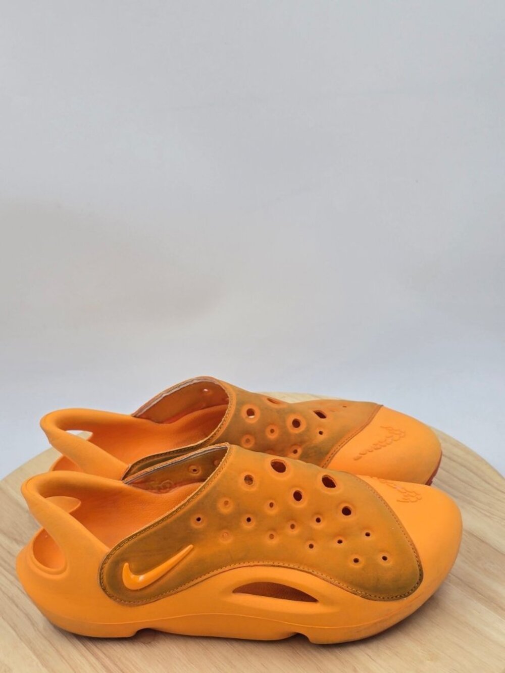 Nike Aqua Swoosh Sandals Orange Big Kids Youth sz 6Y